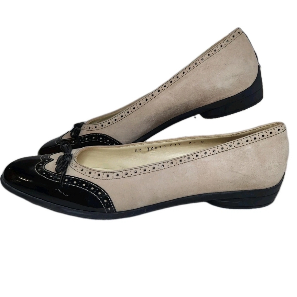 SALVATORE FERRAGAMO CLASSIC BLACK/TAN Bow FLAT SHOES SIZE 7.5 B, Suede, Cap Toe